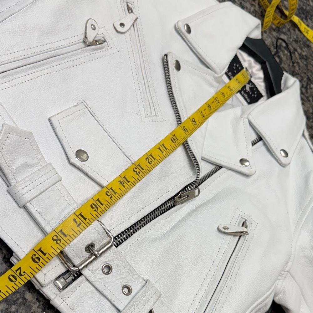 LK Women's White Leather Biker Jacket EUC L - Picture 11 of 15